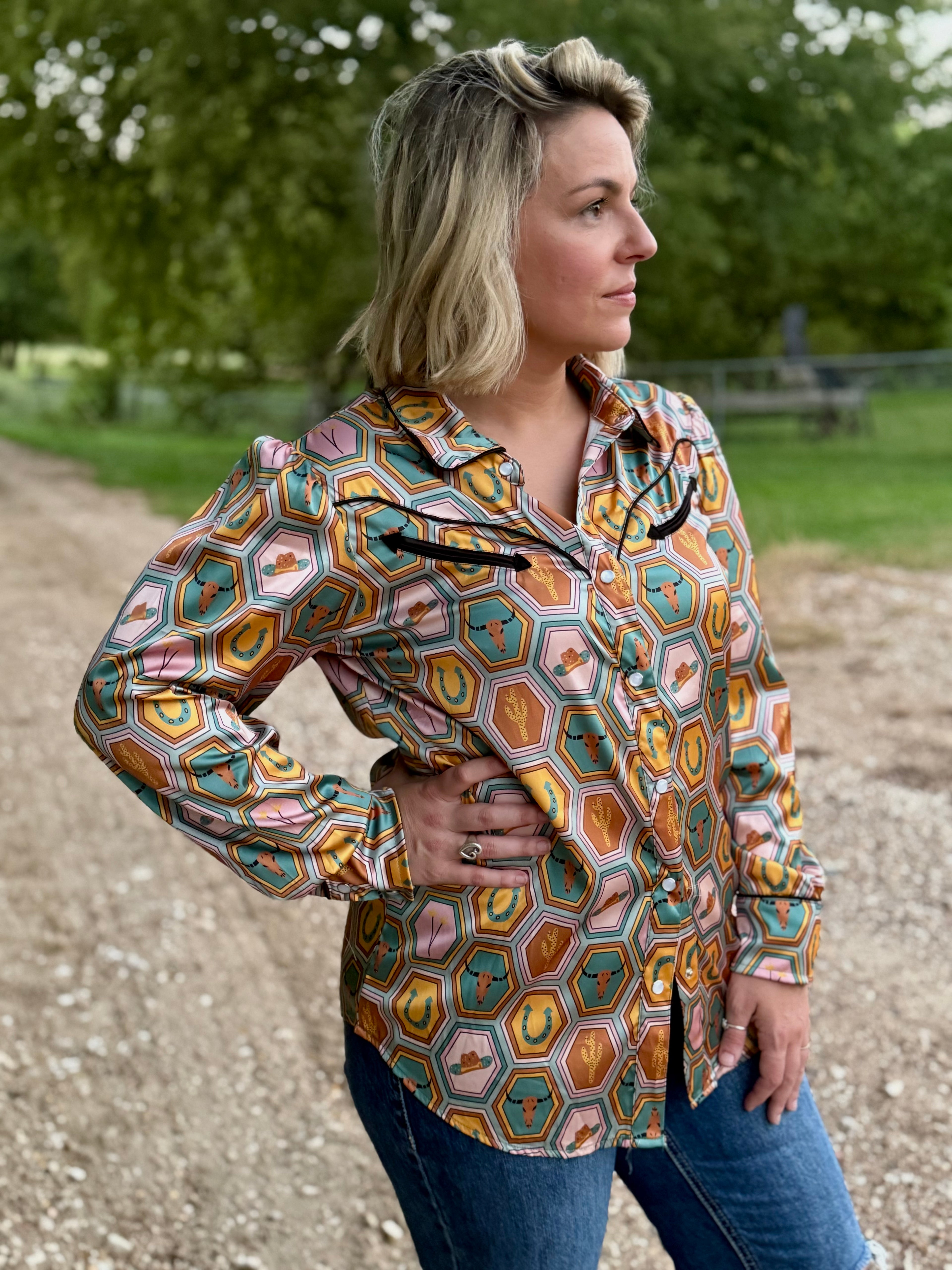 Classy Arrow Long Sleeve Top