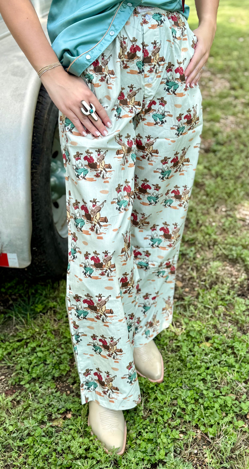 Cream Wagon Wheel Pants