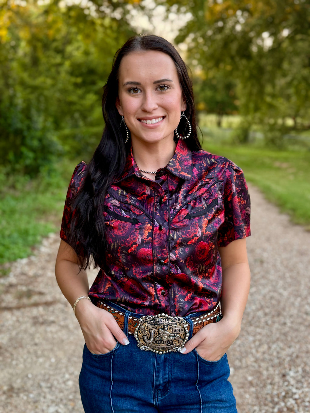 Rose Black Short Sleeve Satin Pearl Snap