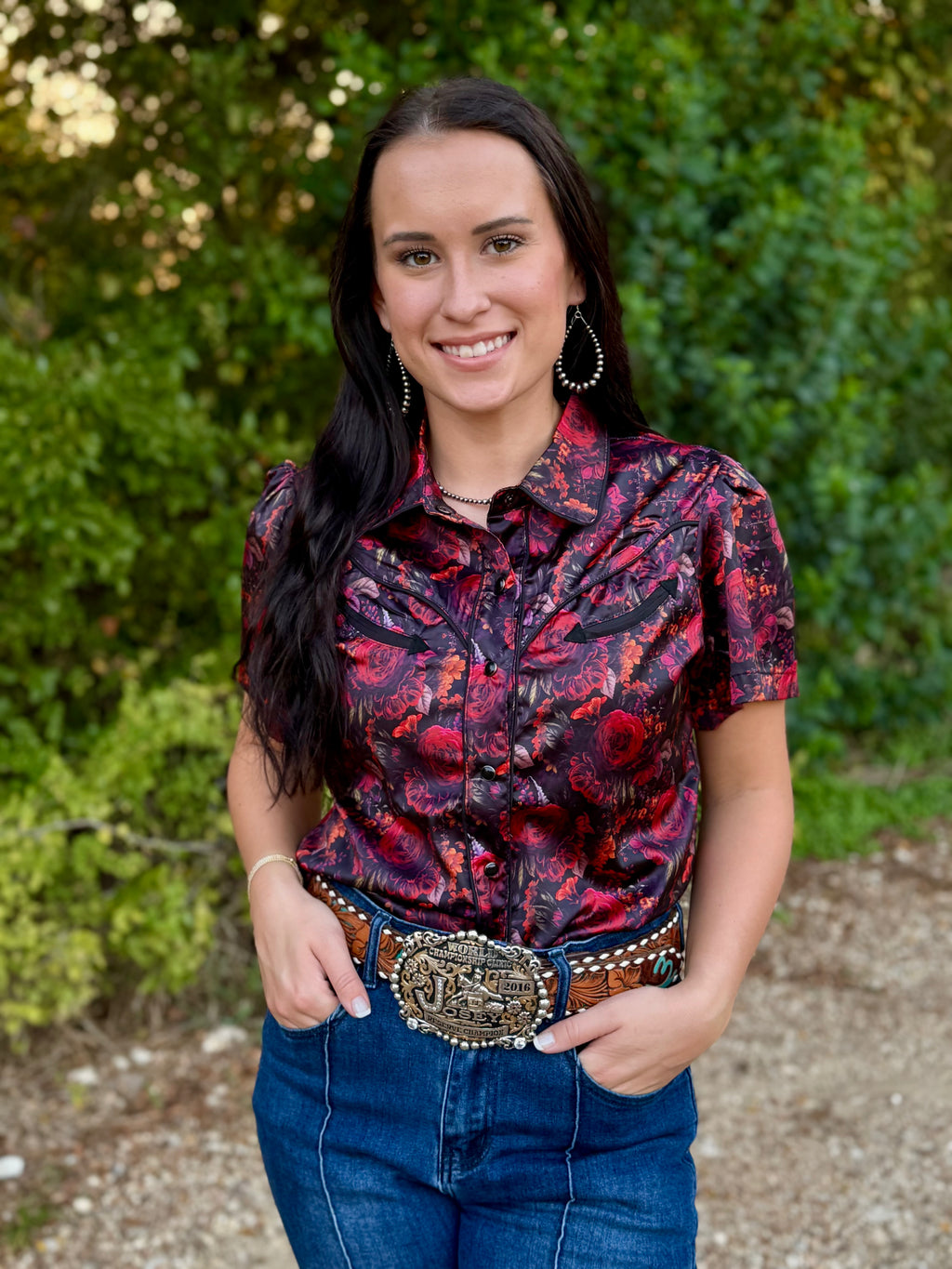 Rose Black Short Sleeve Satin Pearl Snap