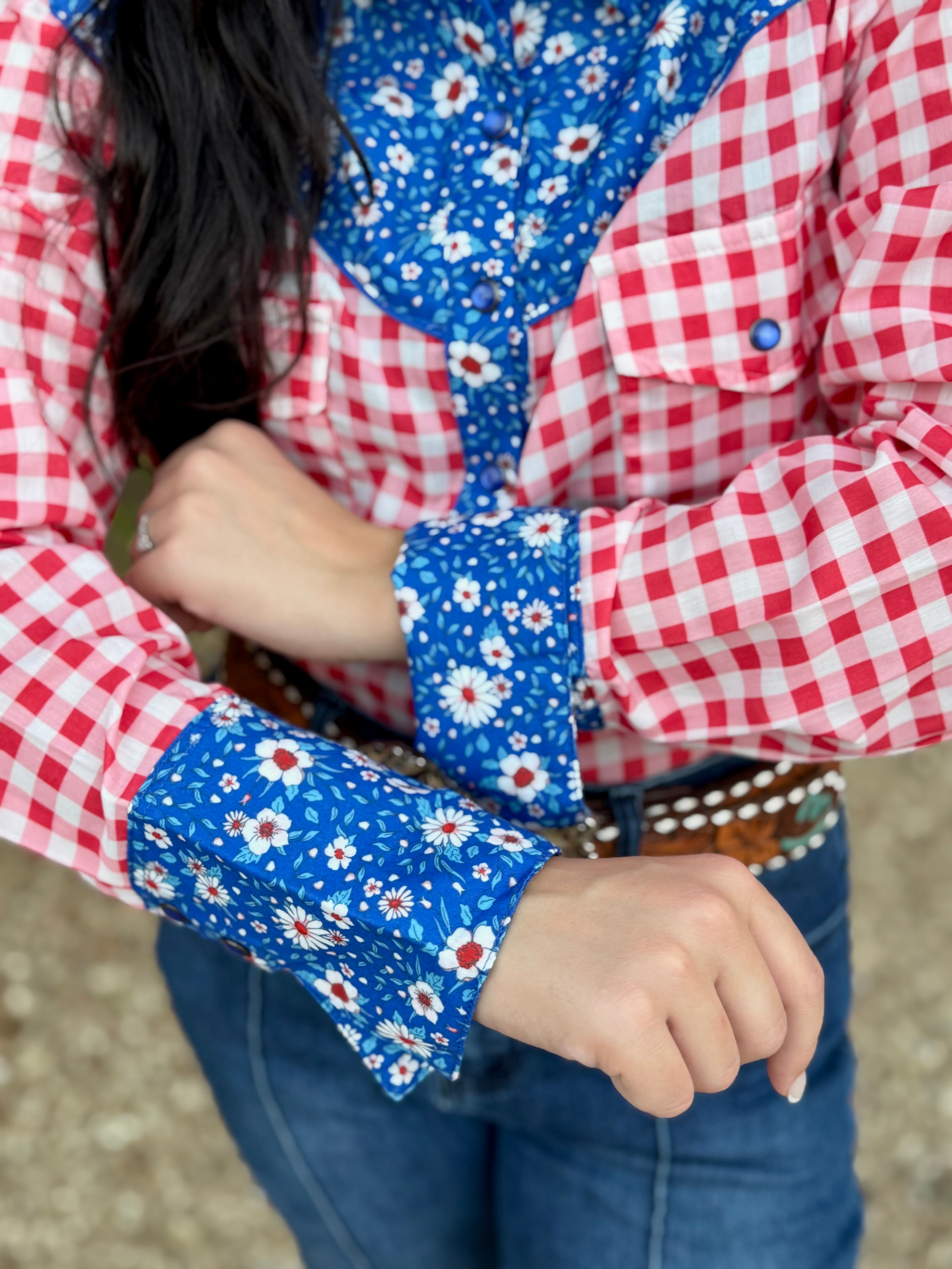 Blue Daisy Long Sleeve Pearl Snap